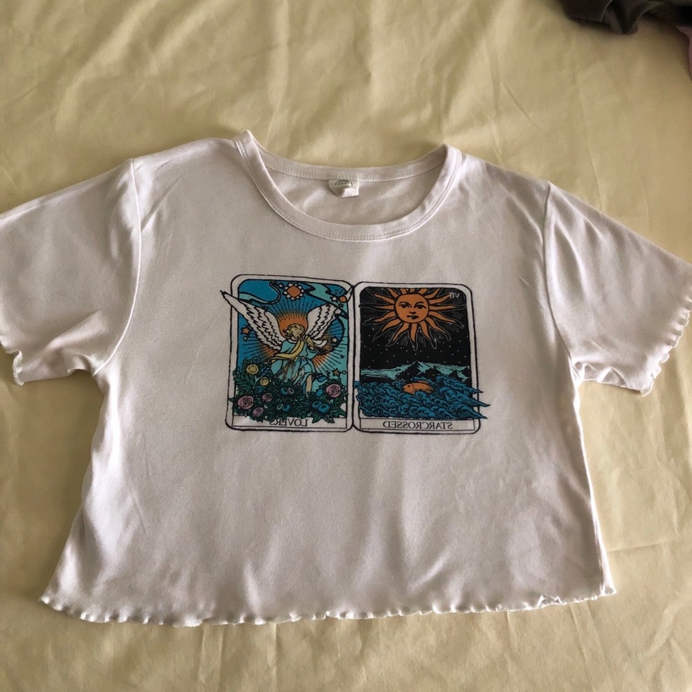 URBAN OUTFITTERS astrology crop size MED.